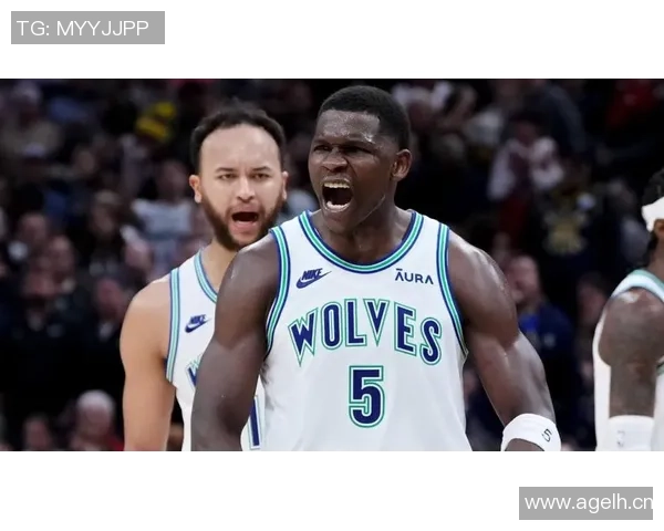 爱德华兹表现出色18投13中砍下32分3篮板6助攻但7次失误略显多余