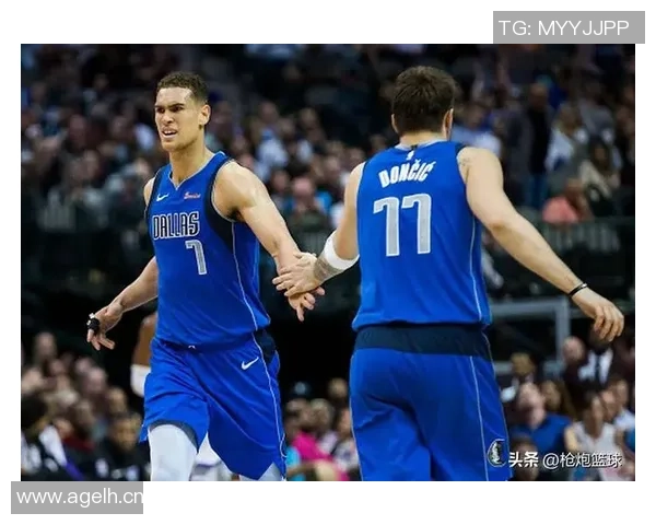 德怀特鲍威尔盛赞弗拉格新秀赛表现称其未来无限可能