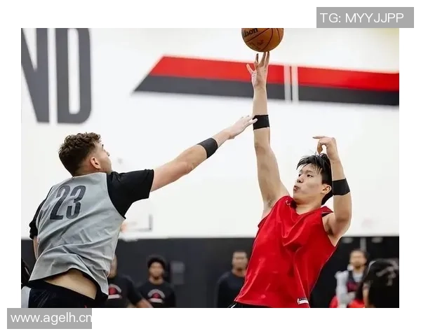 开拓者球迷嘉年华对抗赛黑队险胜白队杨瀚森队友夏普荣膺MVP称号