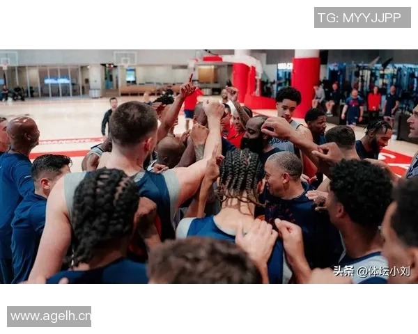 快船今日训练精彩瞬间小卡持球卢指导跑位哈登投篮比尔运球展现默契